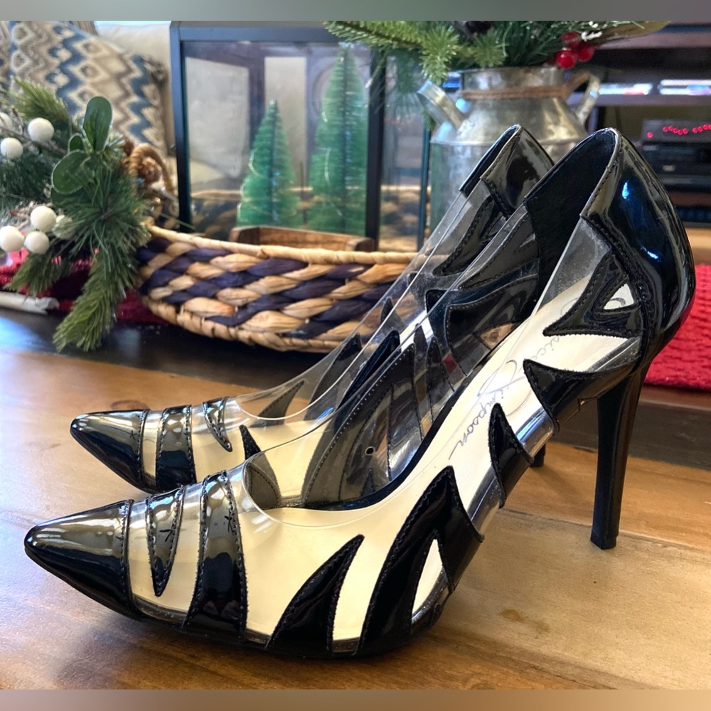 Elegant Black Stiletto Heels - Picture 3 of 9